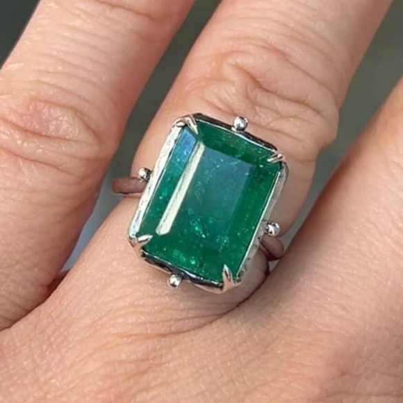 Emerald Ring - Picture 3 of 4